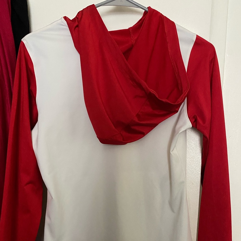 ASICS Sweater - Picture 9 of 9